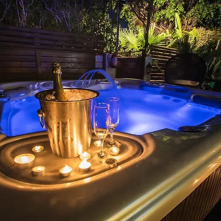 Amelie - Konnos Beach Villa Protaras