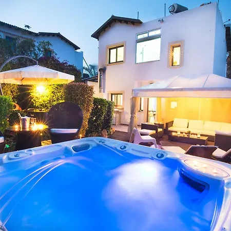 Amelie - Konnos Beach Villa