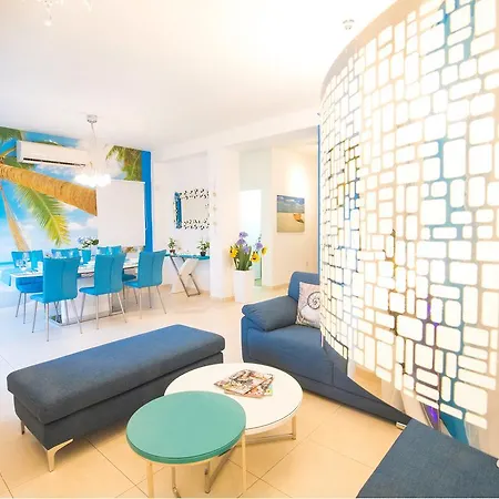 Amelie - Konnos Beach Villa *