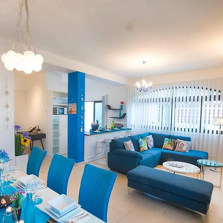 Amelie - Konnos Beach Villa *