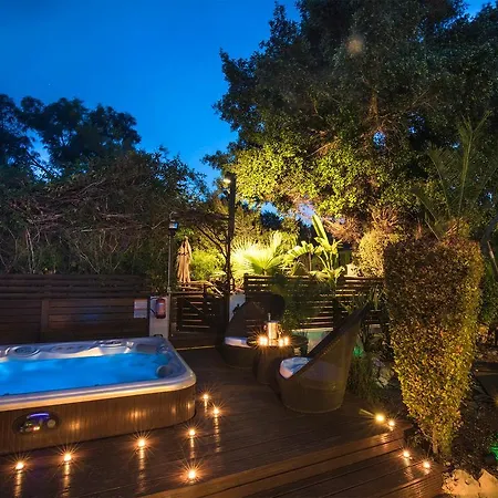 Amelie - Konnos Beach Villa *